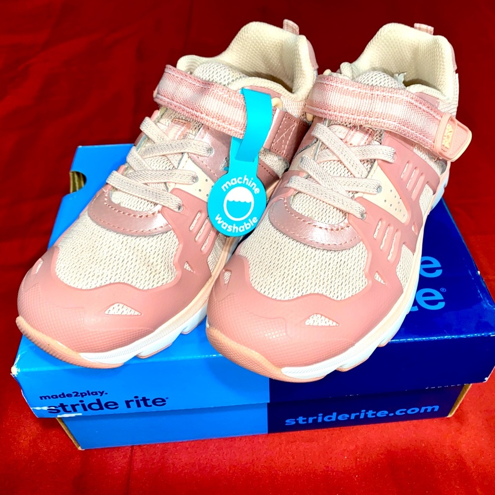 New in box girls 11.5M Stride Rite pink machine washable shoes.